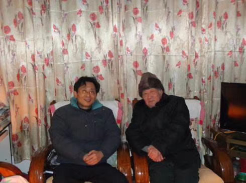 罗祖基与另一人合照